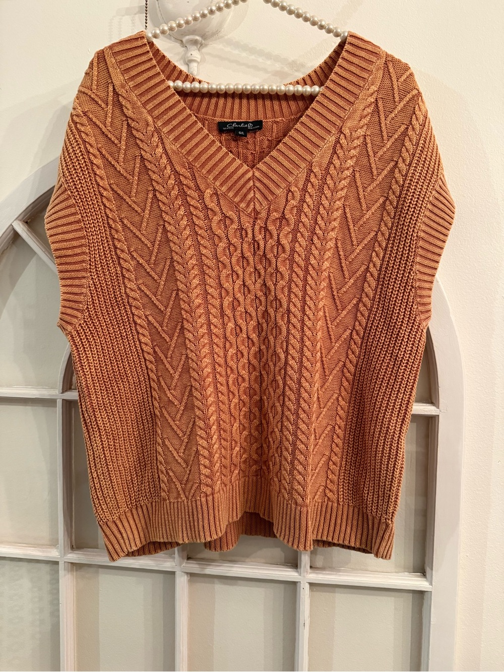 Charlie B Cable Knit Sweater Vest V-Neck Tan Cognac Camel Size Large
